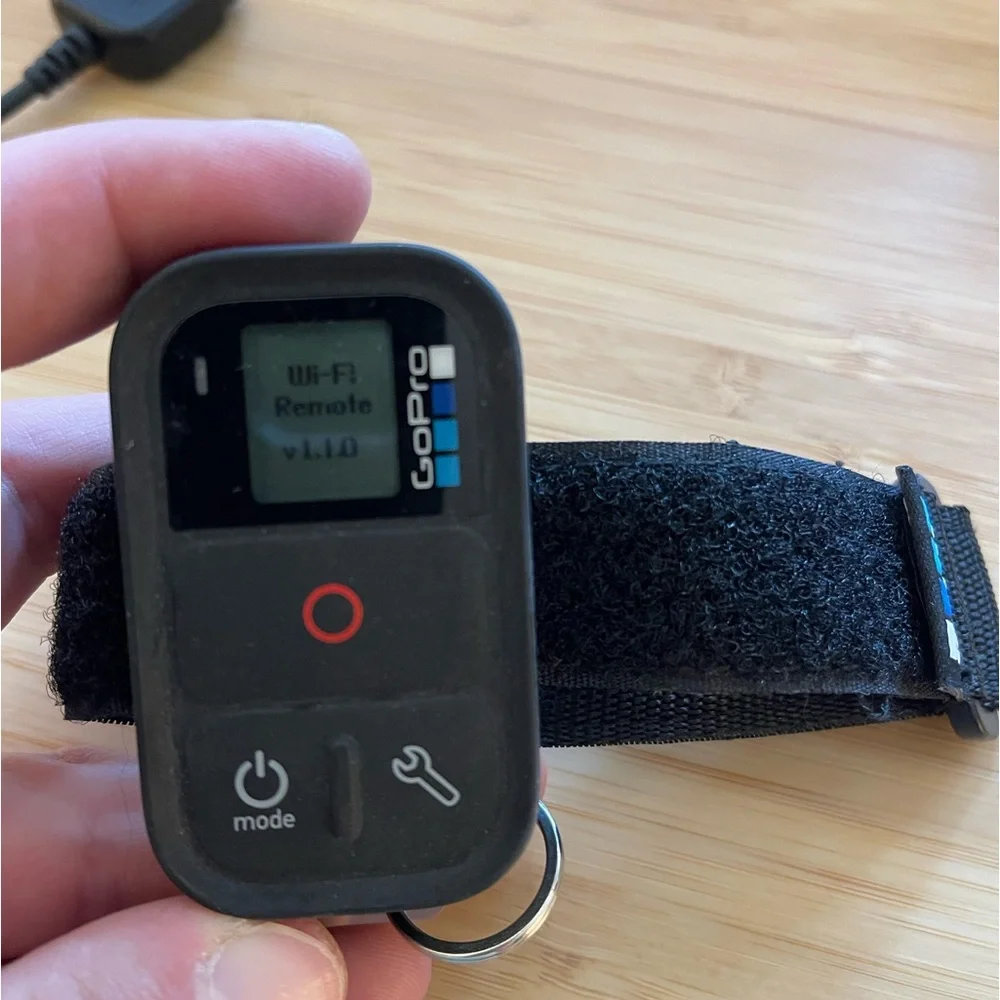 GoPro Smart WiFi Remote - Picture 3 of 4